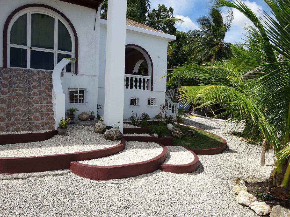 House Rapunzel Hotel Oslob Buitenkant foto